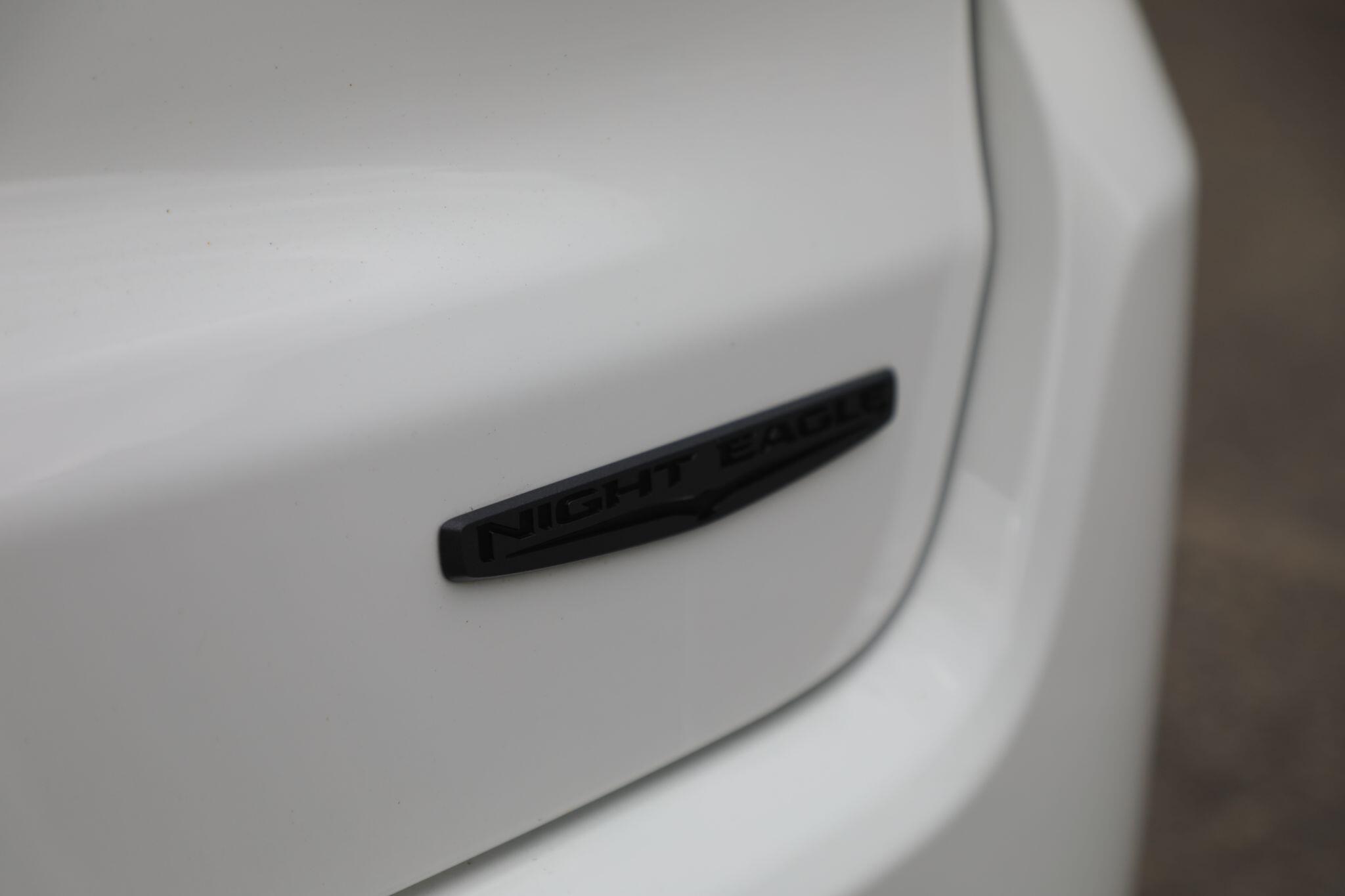 Large vehicle image